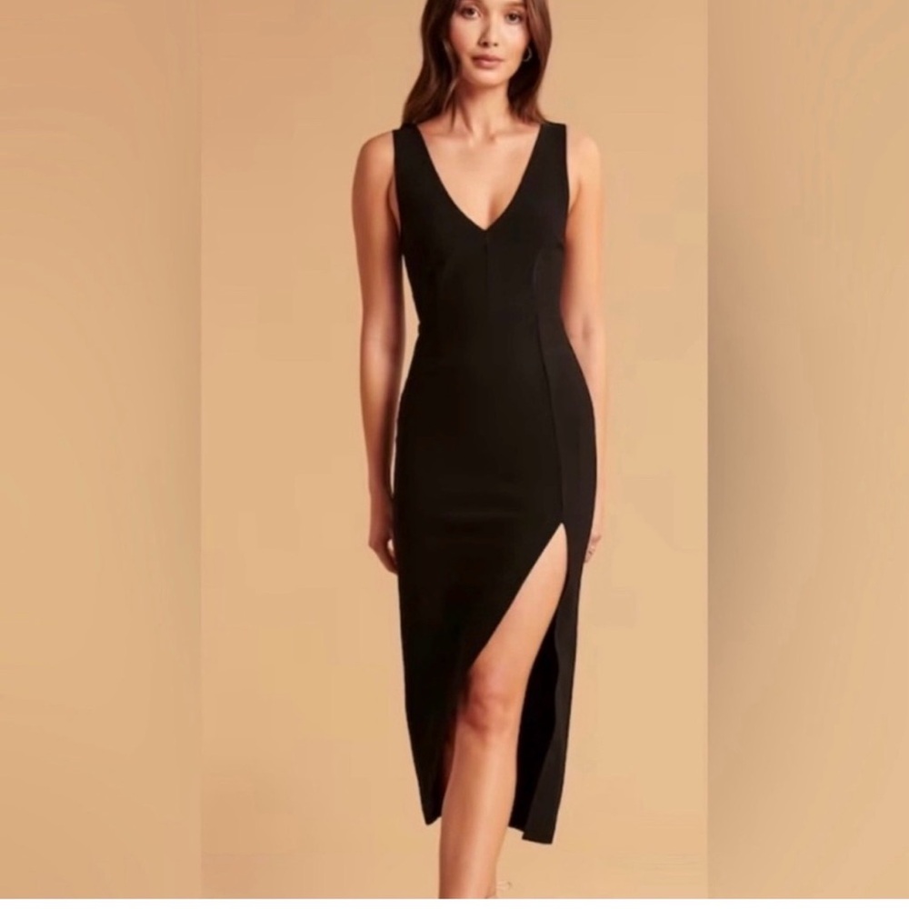 Abercrombie and Fitch Deep V-Neck Black Sleeveless Body Con Dress. XS